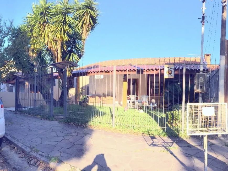 Casa para Venda - 240m², 3 dormitórios, sendo 1 suites, 3 vagas - Ipanema