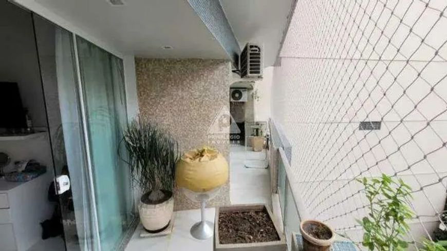 Apartamento à venda: 3 Quartos, 1 Suíte, 1 Vaga de garagem, Varanda em COPACABANA POSTO 5