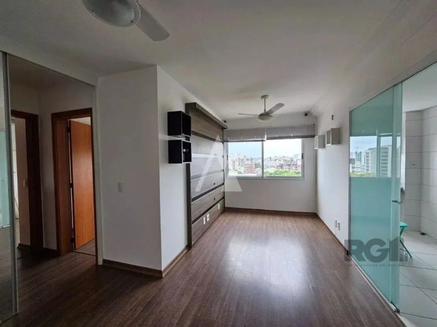 Apartamento lateral semi mobiliado com 02 dormitórios, living para 02 ambientes, banheiro social, ar