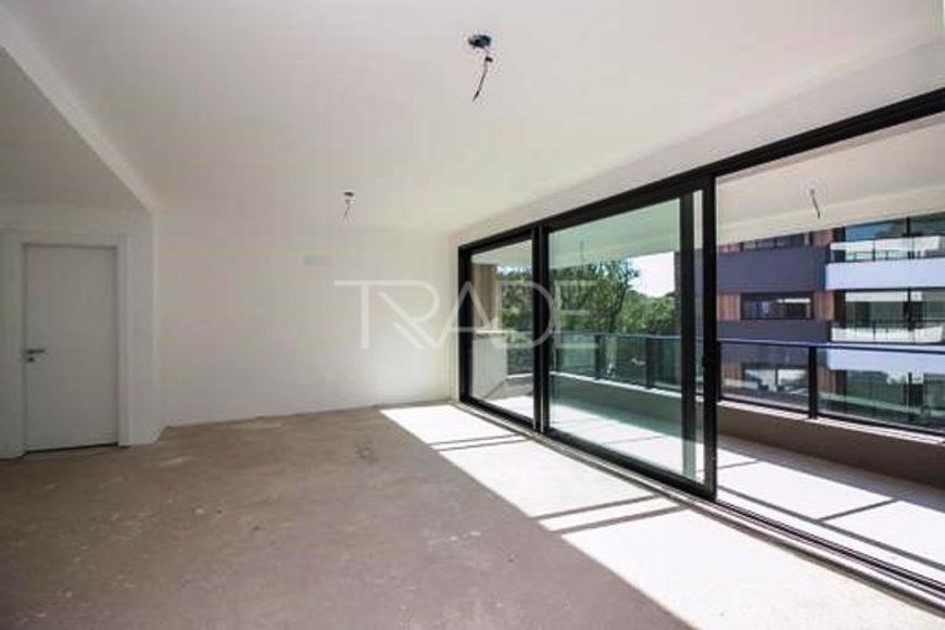 Apartamento de 3 suítes no bairro pedra Redonda, zona sul de Porto Alegre.