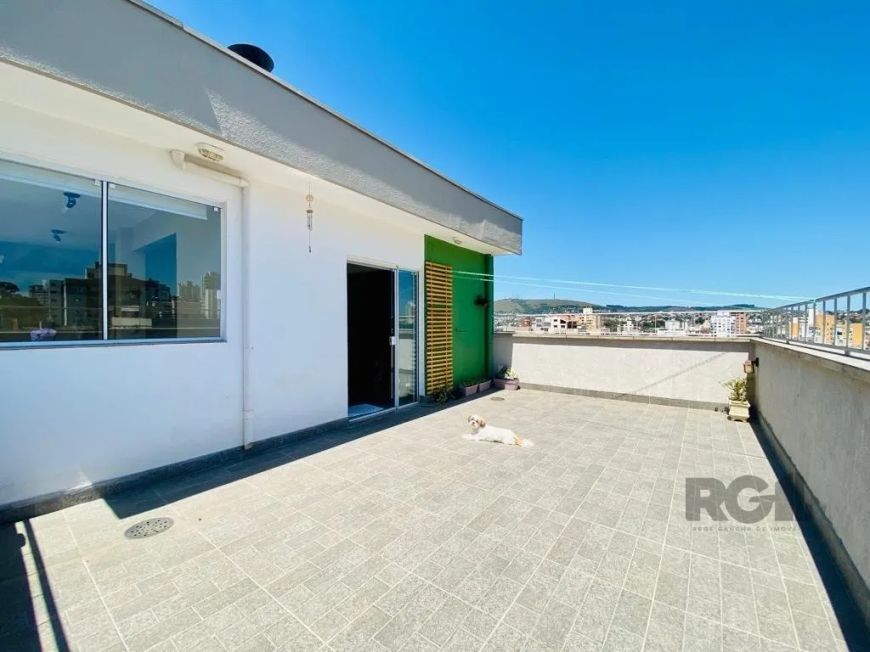 Cobertura á venda toda reformada de 2 dormitórios mais home office, com churrasqueira e lareira, coz