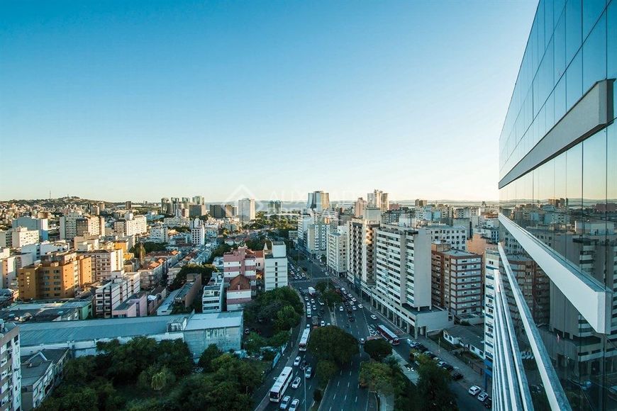 Belíssimo empreendimento comercial com unidades de hotel no bairro Cidade Baixa