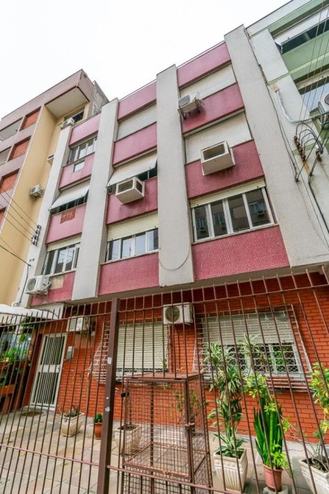 Ótimo 2 dormitórios, de frente, semi-mobiliado, 2 lances de escada, dependência de empregada, 2 banh