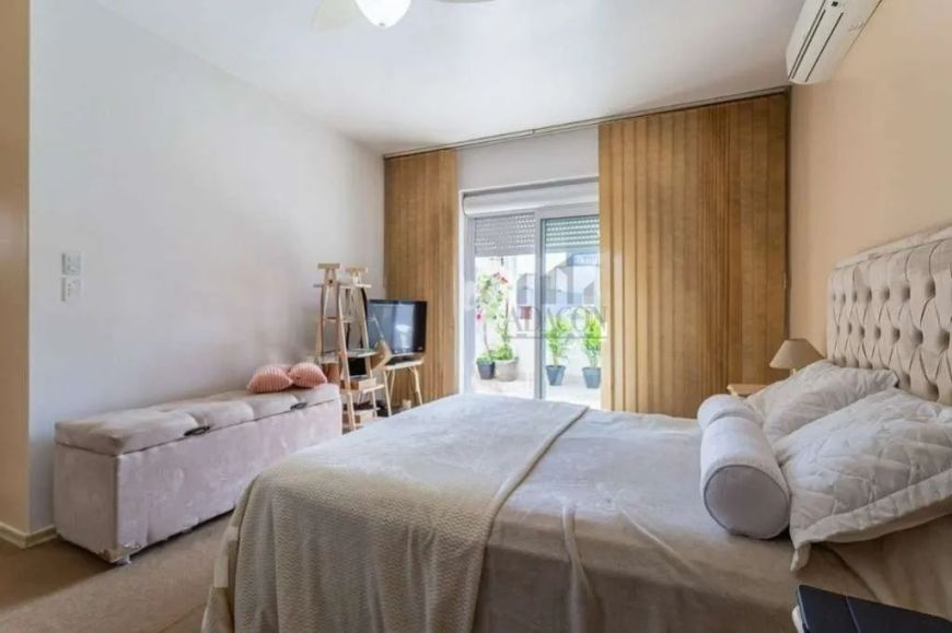 Apartamento com 4 dormitórios, 3 banheiros à venda, 133,00 m² - Bom Fim