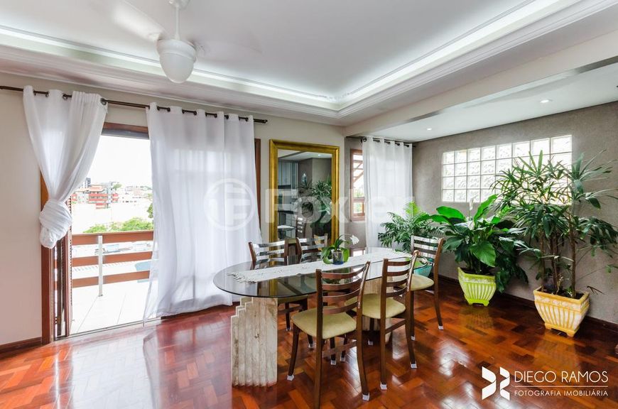 Casa à venda Rua Paul Harris, Jardim Itu - Porto Alegre