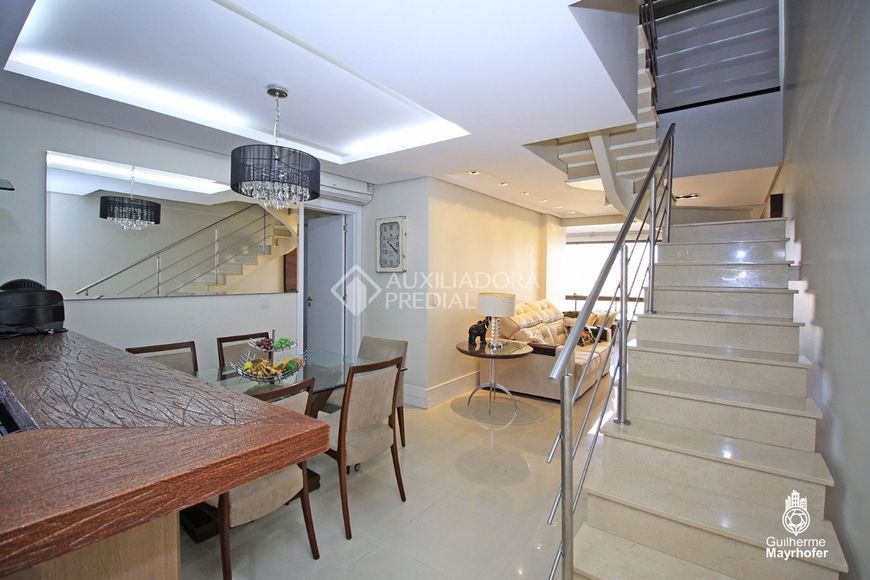 Cobertura na bairro Jardim Lindóia com 210 m2.