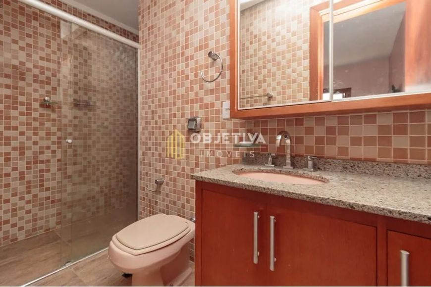 Casa à venda 3 Quartos 1 Suite 3 Vagas 213M² Chácara das Pedras Porto Alegre - RS