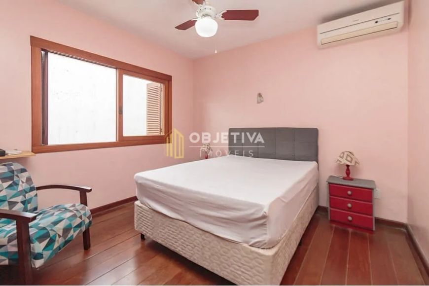 Casa à venda 3 Quartos 1 Suite 3 Vagas 213M² Chácara das Pedras Porto Alegre - RS
