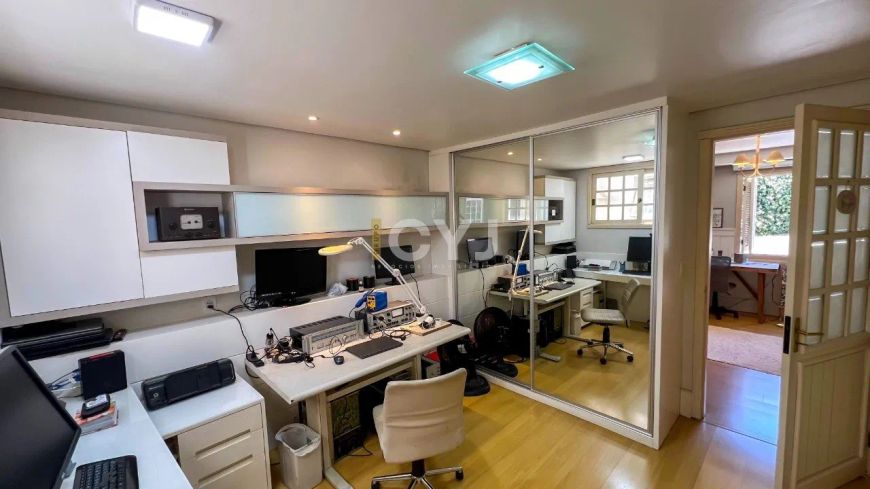 Casa com 3 dormitórios no bairro Jardim Itu em Porto Alegre