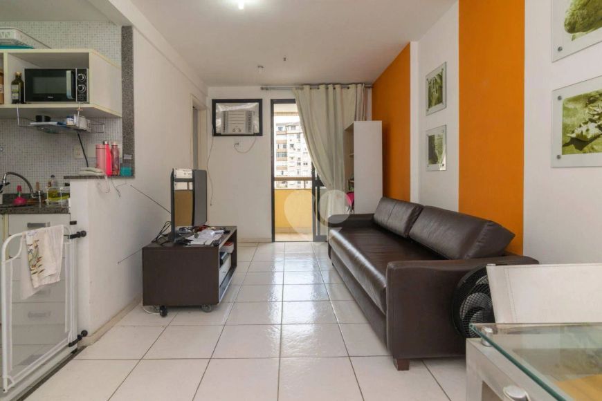 Apartamento quarto e sala em Copacabana