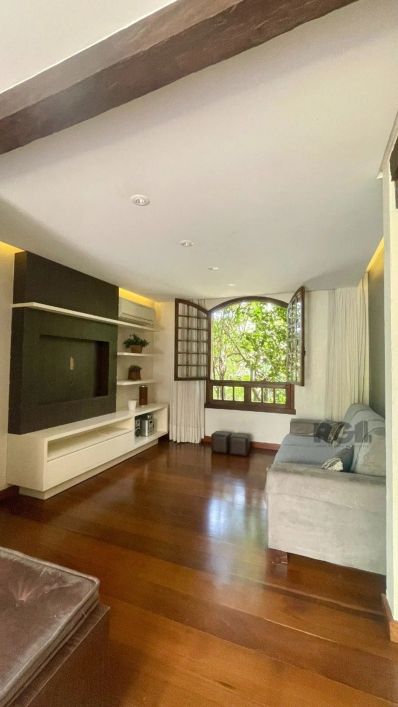 CASA EM CONDOMÍNIO / CRISTAL / ZONA SULVocê vai se encantar com esta casa em condomínio com vista pa