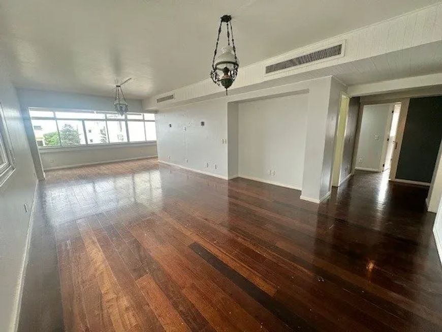 Lindo Apartamento Para comprar com 196 m² privativos, semi mobiliado e reformado, amplo living todo