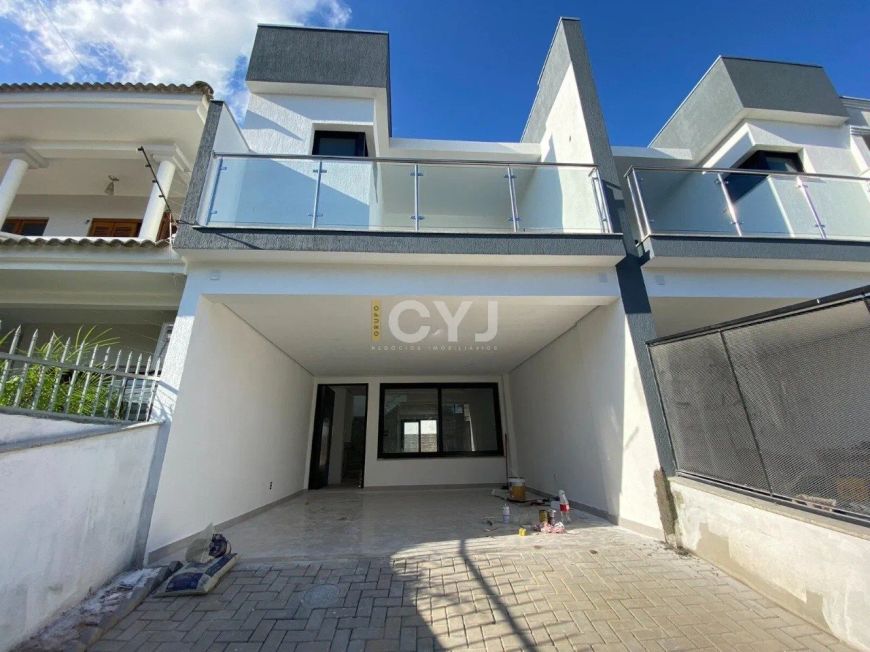 Casa com 3 quartos e 2 vagas no Ecoville.