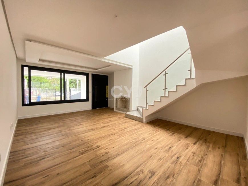 Casa com 3 quartos e 2 vagas no Ecoville.