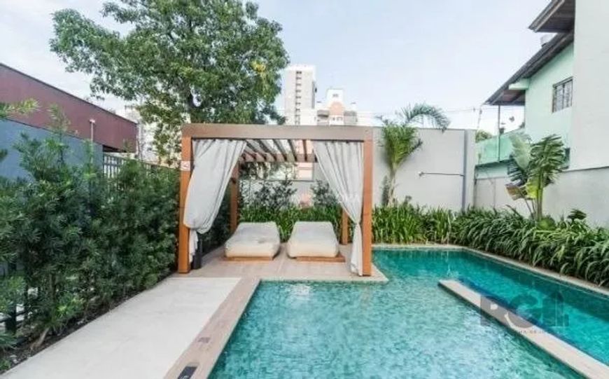 Lindo Loft aconchegante, com excelente localização próximo à PUCRS e ao Carrefour Hipermercado, ofer