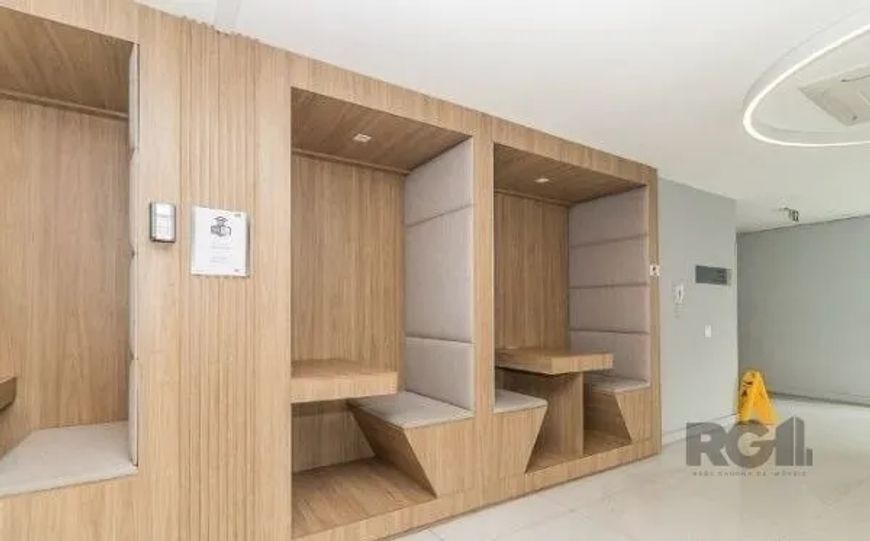 Lindo Loft aconchegante, com excelente localização próximo à PUCRS e ao Carrefour Hipermercado, ofer