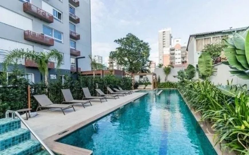 Lindo Loft aconchegante, com excelente localização próximo à PUCRS e ao Carrefour Hipermercado, ofer