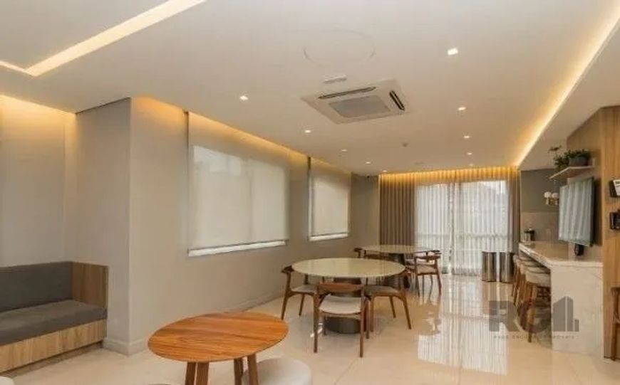 Lindo Loft aconchegante, com excelente localização próximo à PUCRS e ao Carrefour Hipermercado, ofer