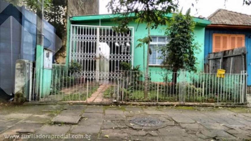Terreno à venda em Navegantes, Porto Alegre