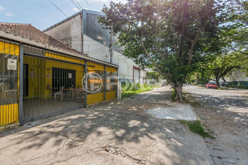 Casa à venda Rua Doutor João Inácio, Navegantes - Porto Alegre