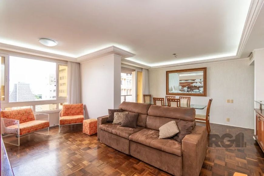 Ótimo e amplo apartamento no Centro, andar alto, mobiliado, DESOCUPADO, com 167m² privativos, de fre