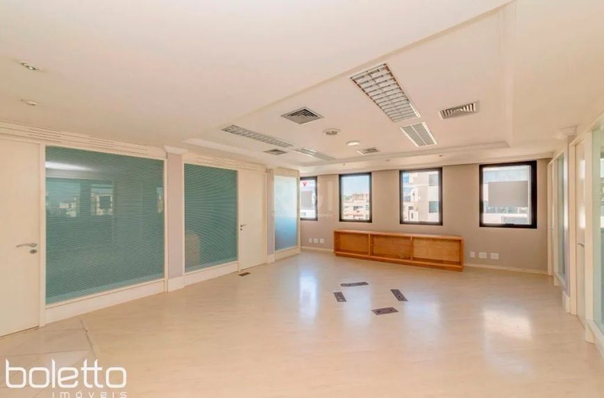 Conjunto Comercial de 129,57m2 nas Três Figueiras para comprar