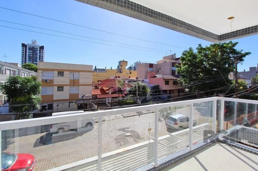 Cobertura na Barão de Teffe, com terraço, duas churrasqueiras, 2 quartos, 1 suíte, sacada, predio co