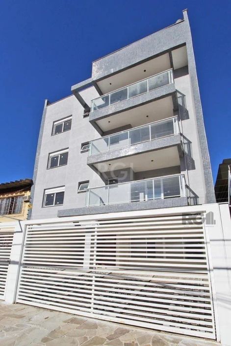 Cobertura na Barão de Teffe, com terraço, duas churrasqueiras, 2 quartos, 1 suíte, sacada, predio co