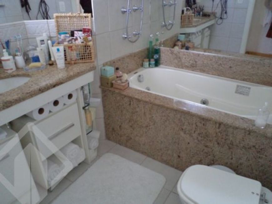 BELÍSSIMA CASA EM CONDOMÍNIO PERTINHO DO PASEO ZONA SUL
