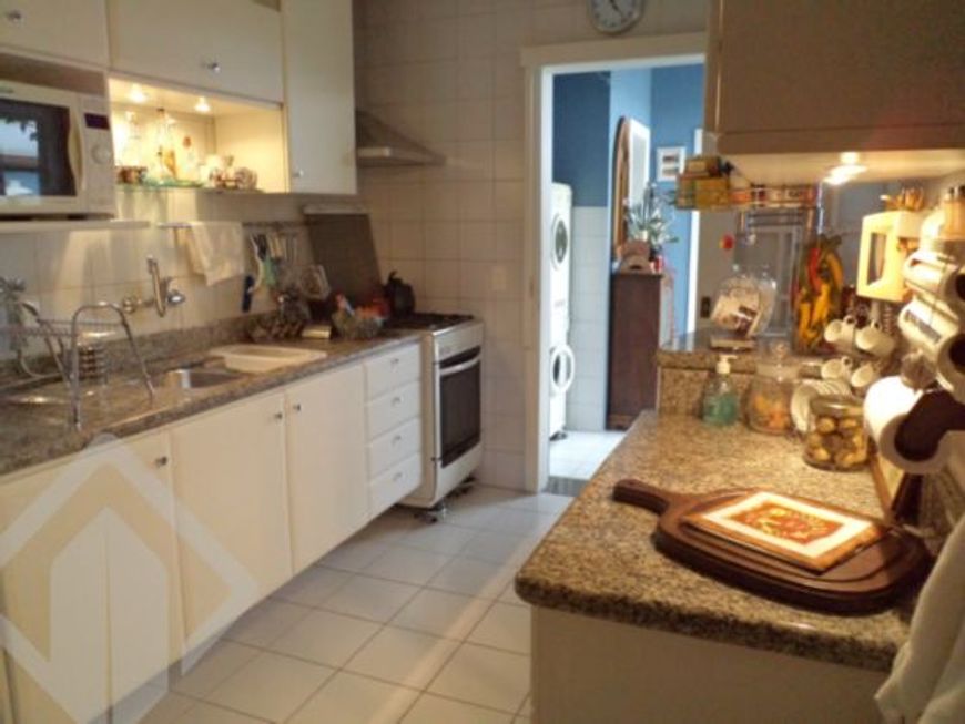 BELÍSSIMA CASA EM CONDOMÍNIO PERTINHO DO PASEO ZONA SUL
