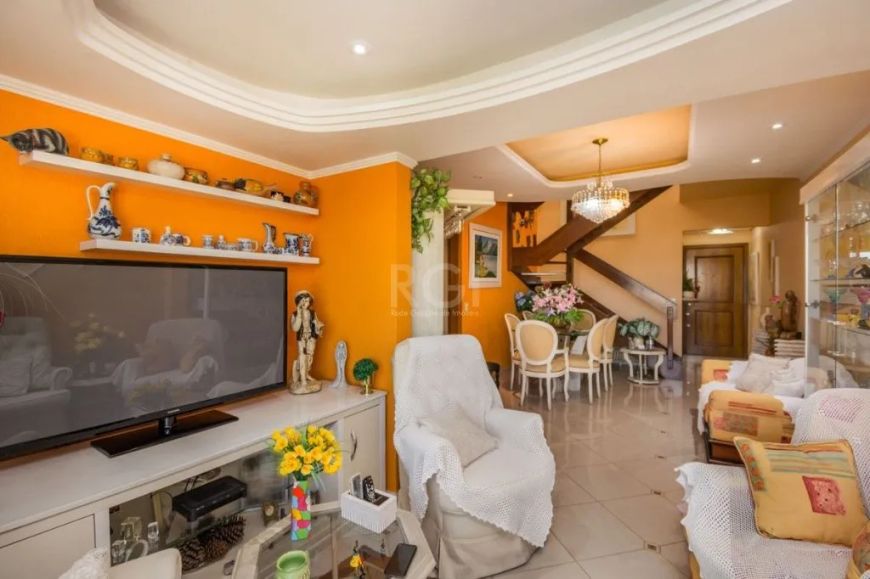 Ótima cobertura, andar alto, linda vista, com 199m² privativos, de 3 dormitórios, suíte, 2 vagas e i
