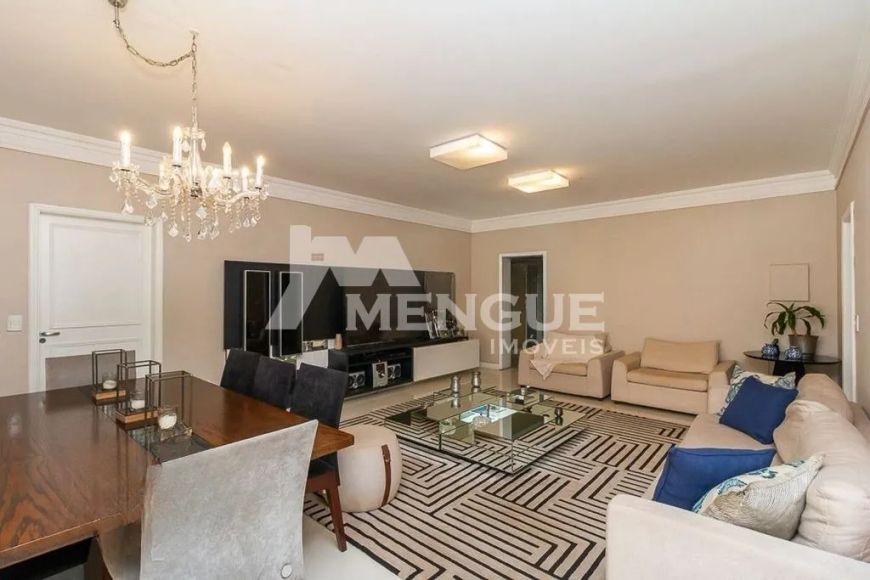 Casa residencial com 5 dormitórios e 5 vagas à venda no bairro Jardim Lindóia em Porto Alegre com 42