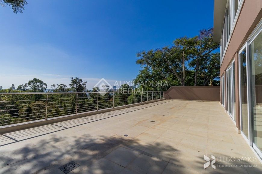 Alto padrão e uma linda vista para o Rio Guaíba