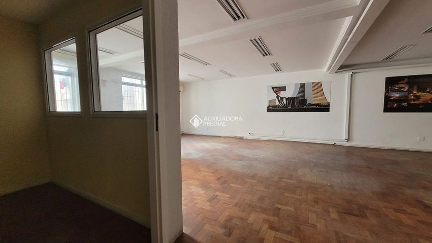Prédio Comercial no bairro Centro Histórico