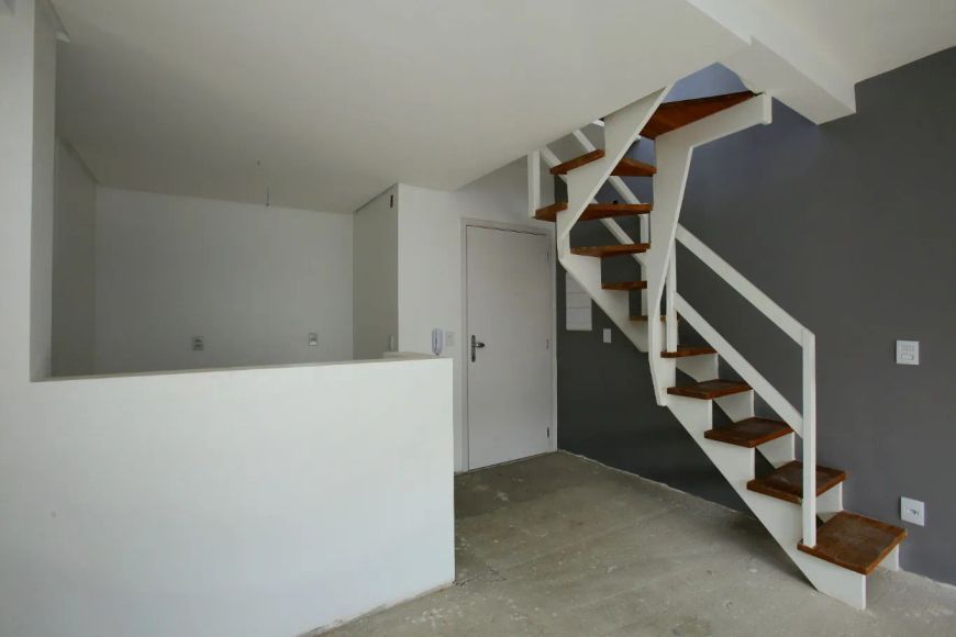 Cobertura nova de 2 quartos sendo uma suíte e 2 vagas no bairro Petrópolis