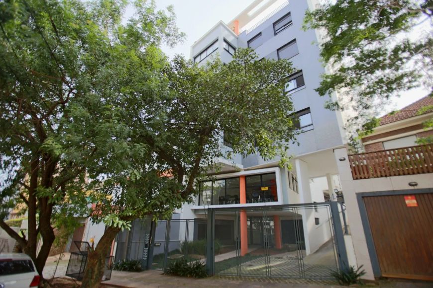 Cobertura nova de 2 quartos sendo uma suíte e 2 vagas no bairro Petrópolis
