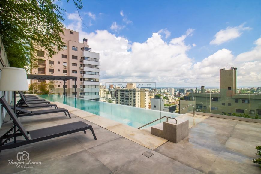 Studio mobiliado com vista para o Guaíba