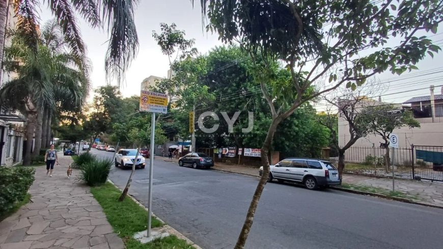 Terreno no Bairro Tristeza em Porto Alegre.