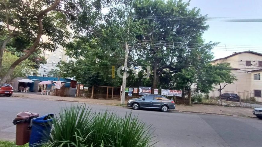 Terreno no Bairro Tristeza em Porto Alegre.