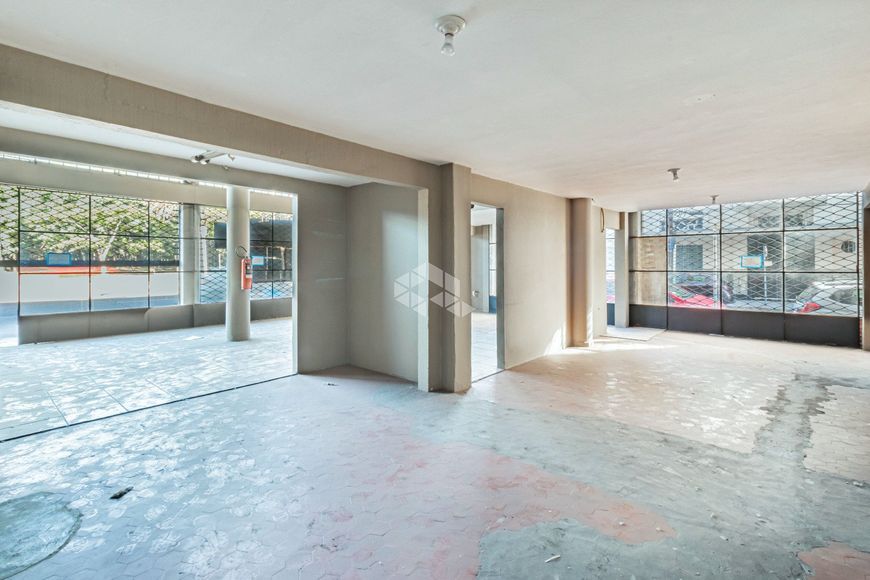 Loja térrea, 151 m² Privativo, de esquina, bairro Farroupilha, Porto Alegre