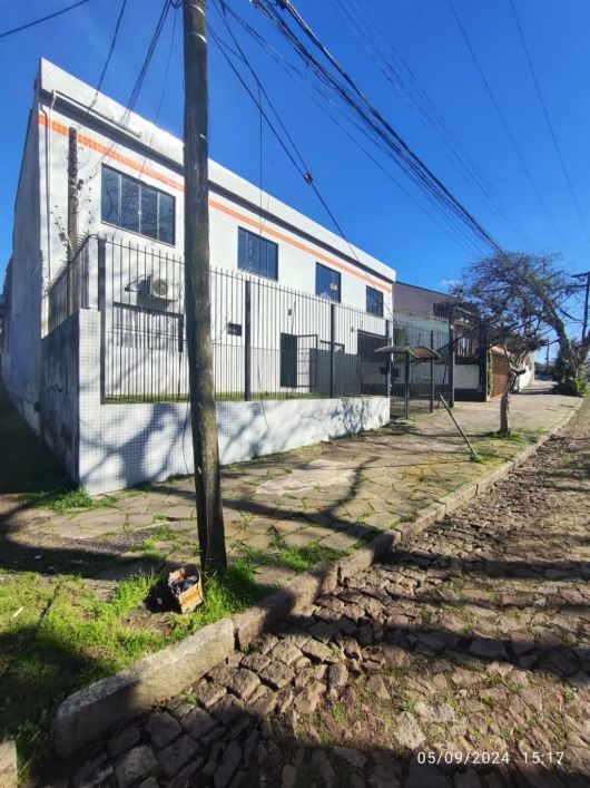 PAVILHAO PARA INDUSTRIA OU COMERCIO COM APARTAMENTO PARTENON