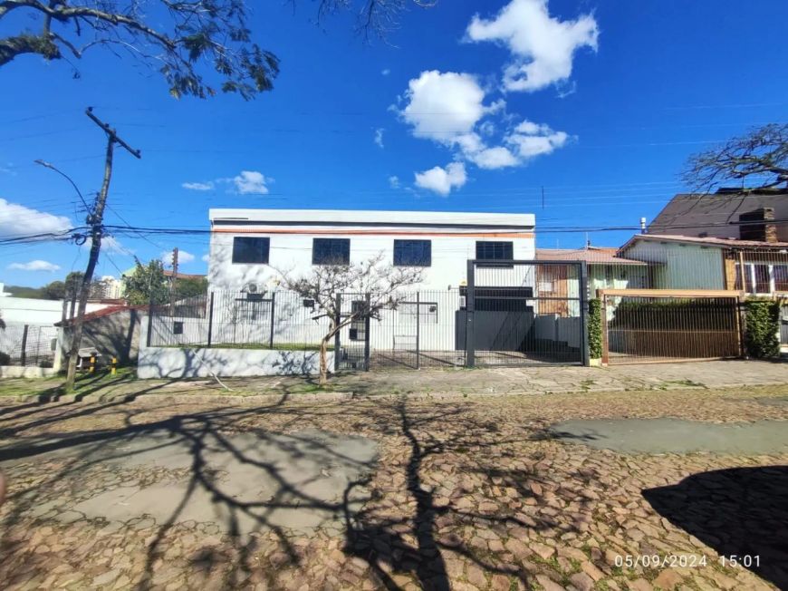 PAVILHAO PARA INDUSTRIA OU COMERCIO COM APARTAMENTO PARTENON