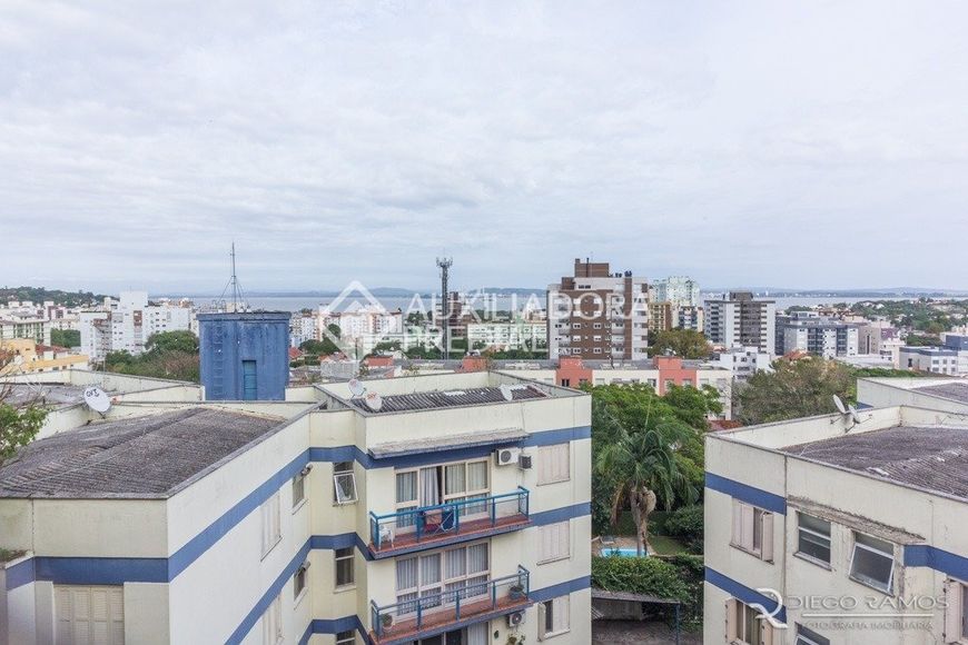 Cobertura com dois dormitórios no bairro Tristeza