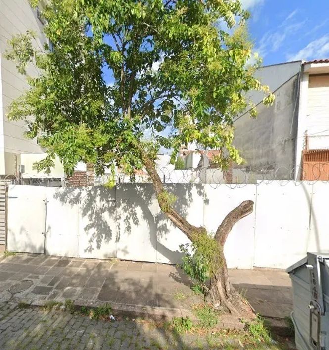 Excelente terreno de 308m² privativos no Bairro Rio Branco, à poucas quadras da Av. Protasio Alves,