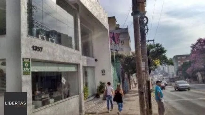 Conjunto/Sala para Venda - 200m², 0 dormitórios, 2 vagas - Petrópolis
