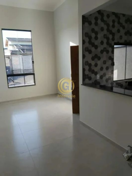 Casa a Venda 2 dormitórios (SENDO 1 SUÍTE)NO JARDIM HÍPICA PINHEIRO em Taubaté-SP