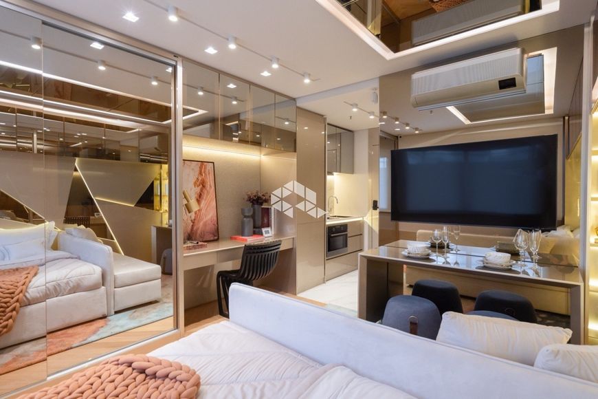 Studio, andar alto, em ótimo empreendimento na Cidade Baixa