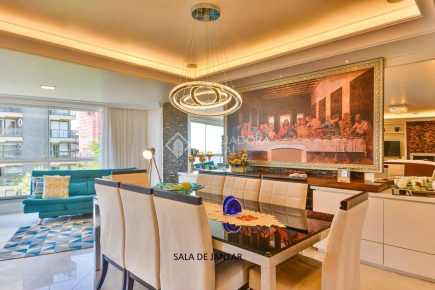 Apartamento mobiliado 231m², 3 quiartos, 2 vagas, total infra, vista Guaíba