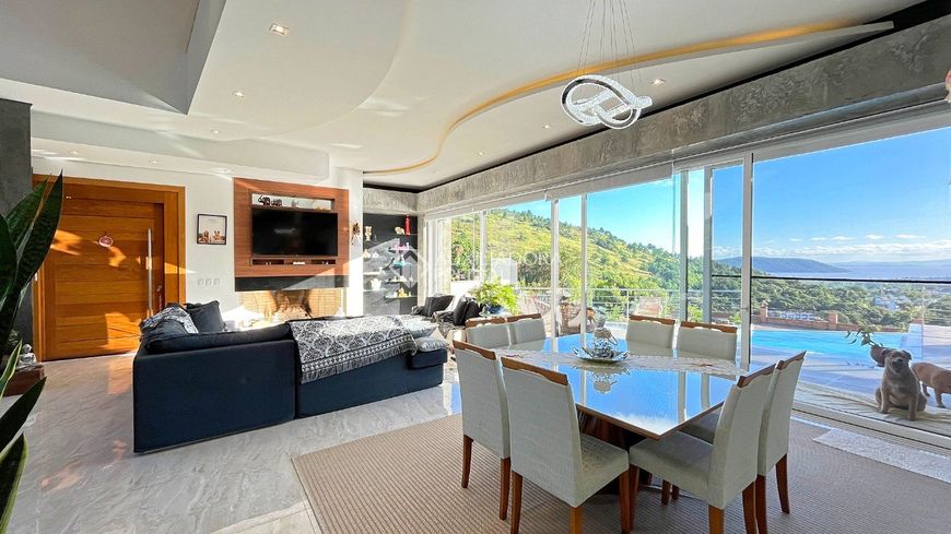 Casa em condomínio exclusivo com Vista para o Guaíba
