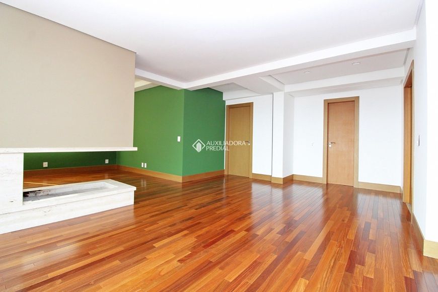 TRIPLEX NO BAIRRO TRISTEZA COM VISTA PARA O RIO
